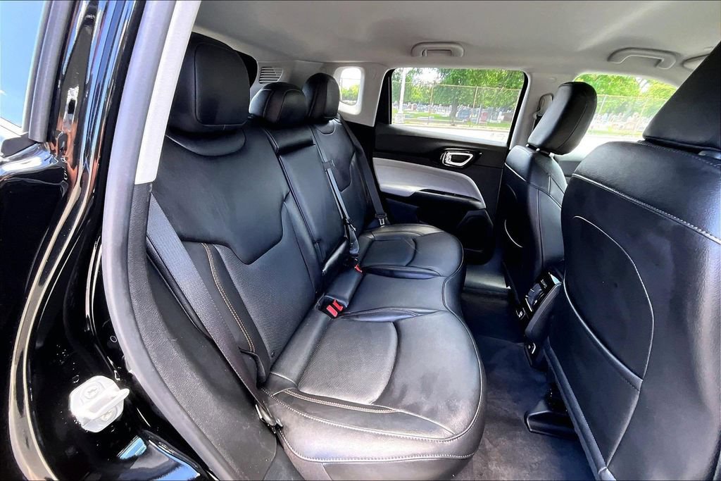 Used 2022 Jeep Compass Limited AWD/4WD image 25