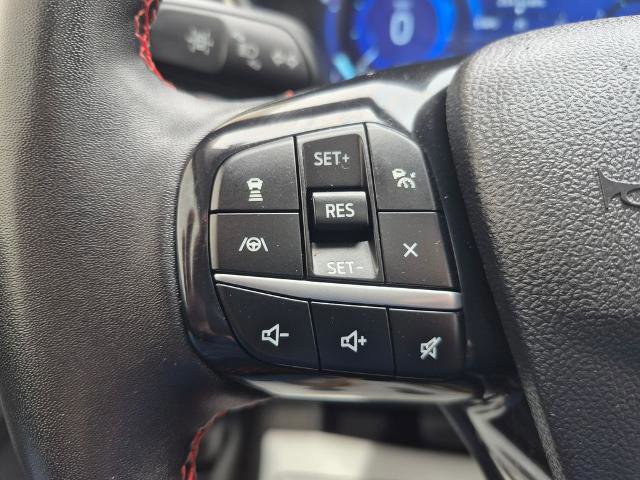 Certified 2022 Ford Escape SEL w/ SEL Stealth AWD Package image 19