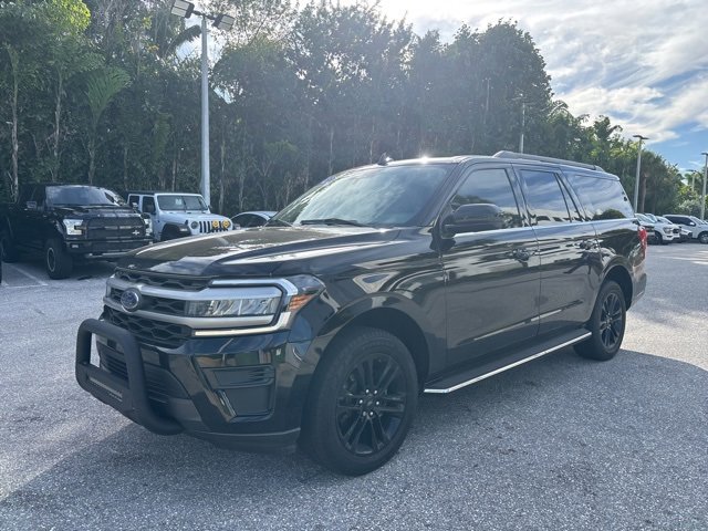 Certified 2022 Ford Expedition Max XLT image 4