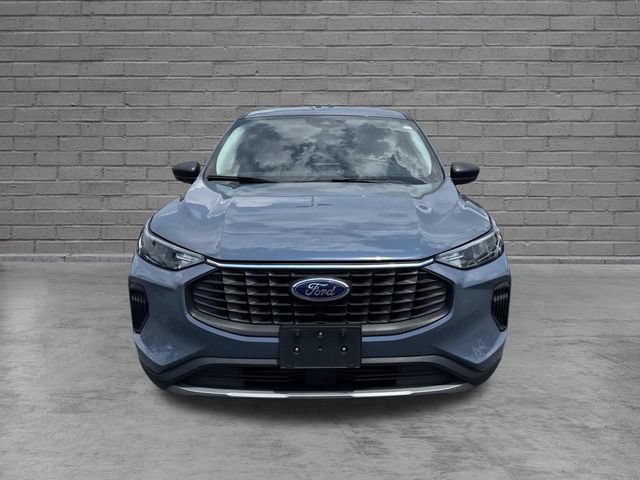 Certified 2025 Ford Escape Active AWD/4WD image 2