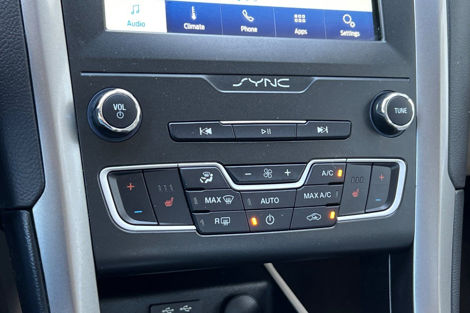 Certified 2020 Ford Fusion SEL FWD image 20