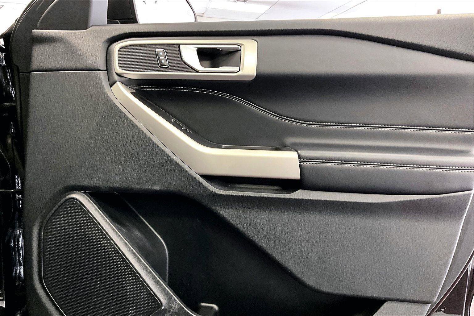 Certified 2022 Ford Explorer XLT w/ Equipment Group 202A image 23