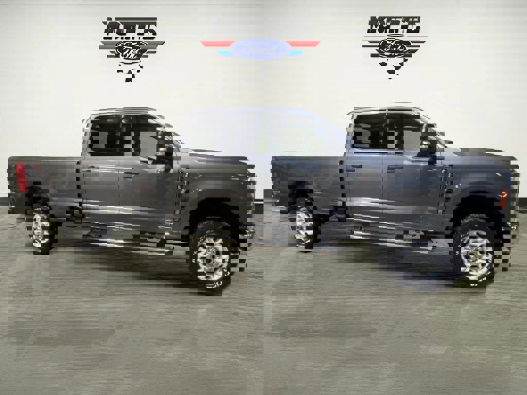 Certified 2025 Ford F250 XLT image 6