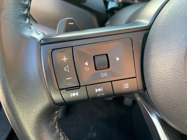 Used 2025 Nissan Pathfinder SV image 14