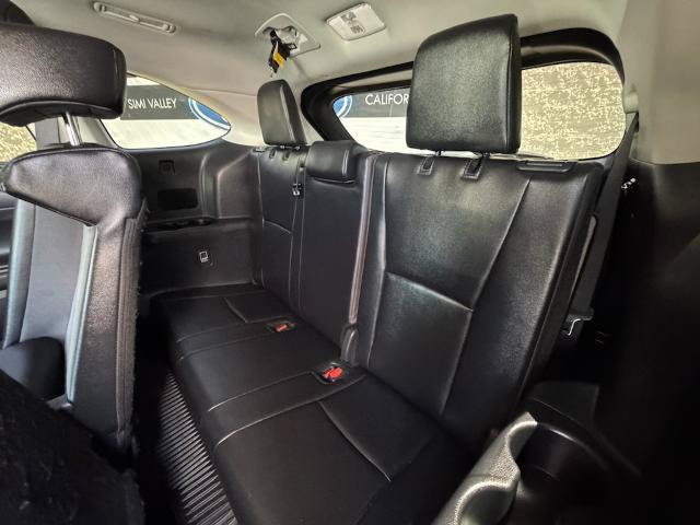 Used 2025 Toyota Highlander XLE FWD image 25