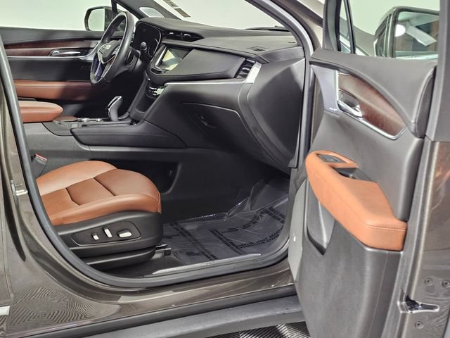 Used 2020 Cadillac XT5 Premium Luxury AWD/4WD image 12