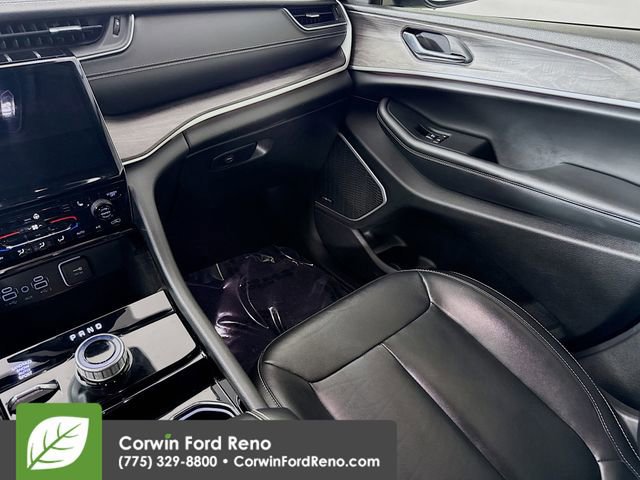 Used 2021 Jeep Grand Cherokee L Limited w/ Trailer Tow Group (B) image 25