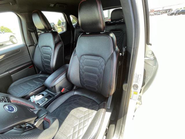 Certified 2023 Ford Escape ST-Line Elite w/ Premium Technology Package AWD/4WD image 17