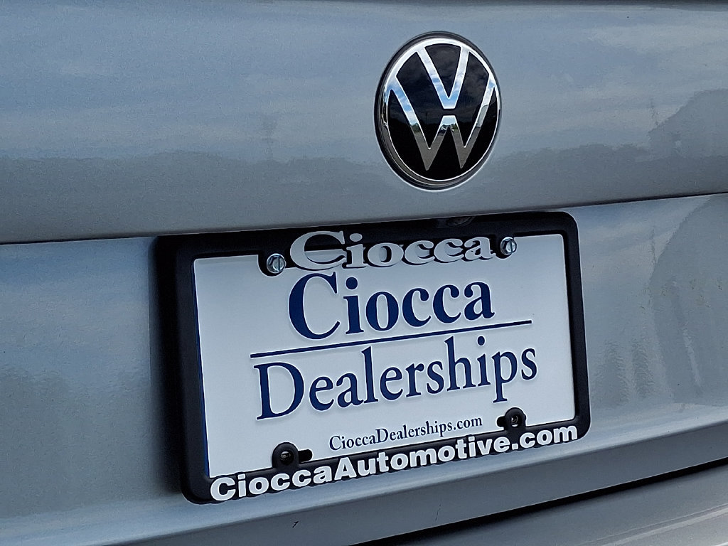 Used 2023 Volkswagen Jetta SE FWD image 32