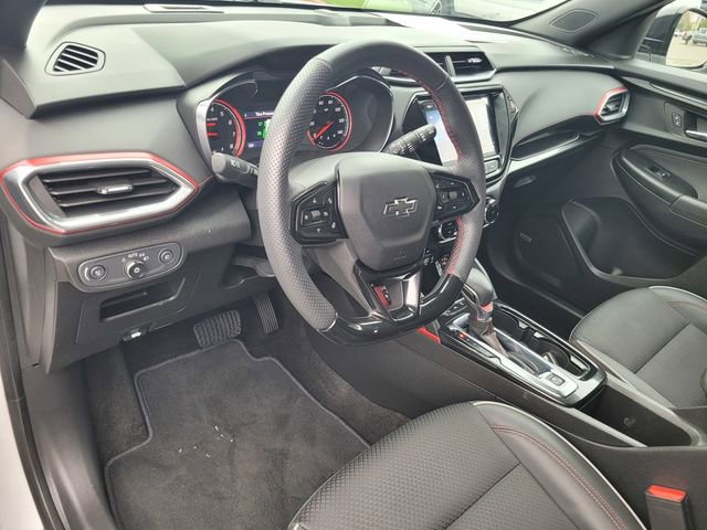 Used 2023 Chevrolet TrailBlazer RS w/ Sun and Liftgate Package image 9