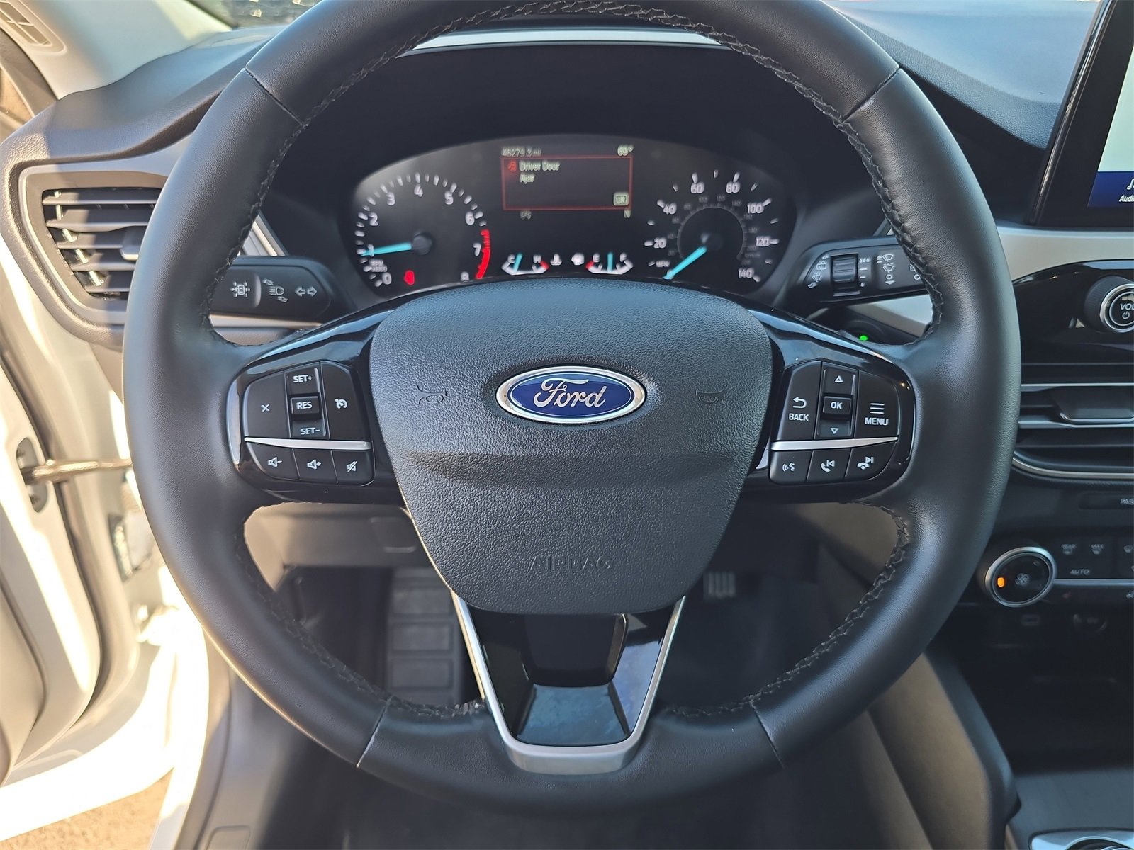 Certified 2021 Ford Escape SE w/ SE Sport Appearance Package image 24