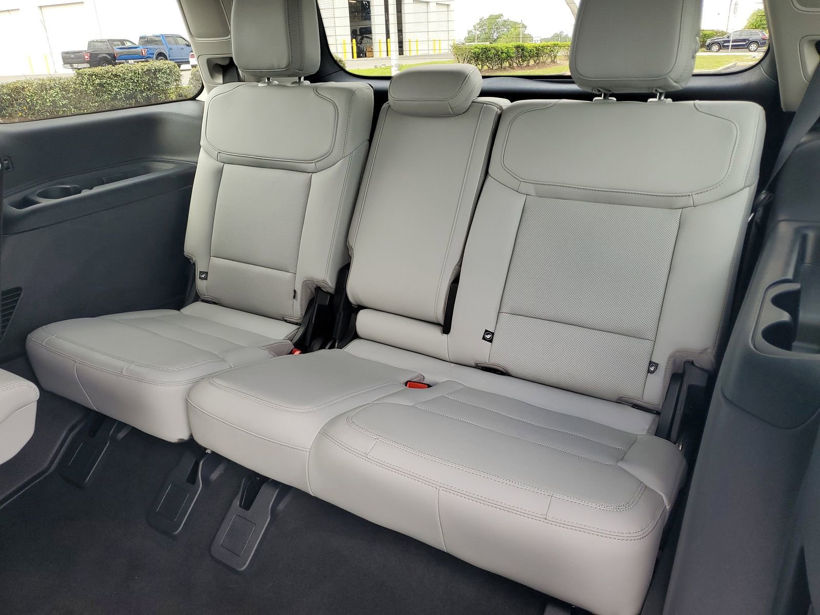 Certified 2025 Ford Expedition Platinum AWD/4WD image 13