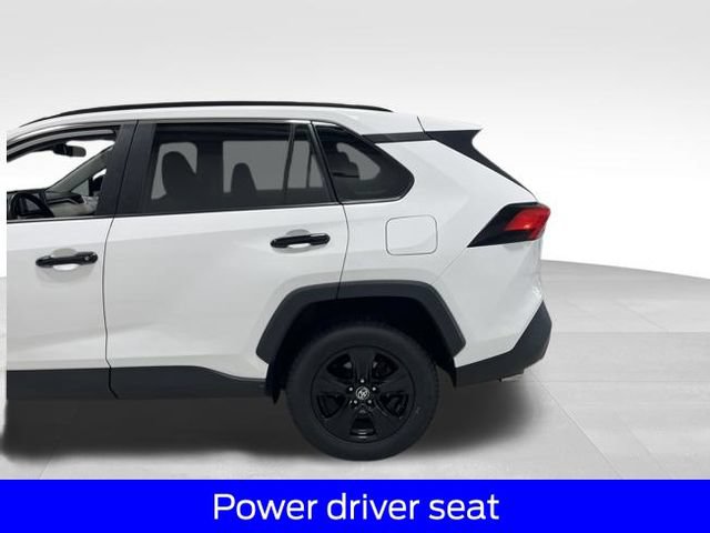 Used 2022 Toyota RAV4 XLE AWD/4WD image 6