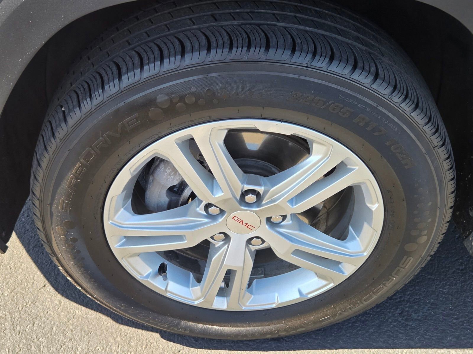 Used 2024 GMC Terrain SLE image 9