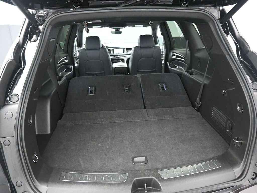 Used 2024 Buick Enclave Premium image 54