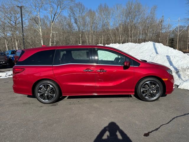Used 2023 Honda Odyssey Elite image 2