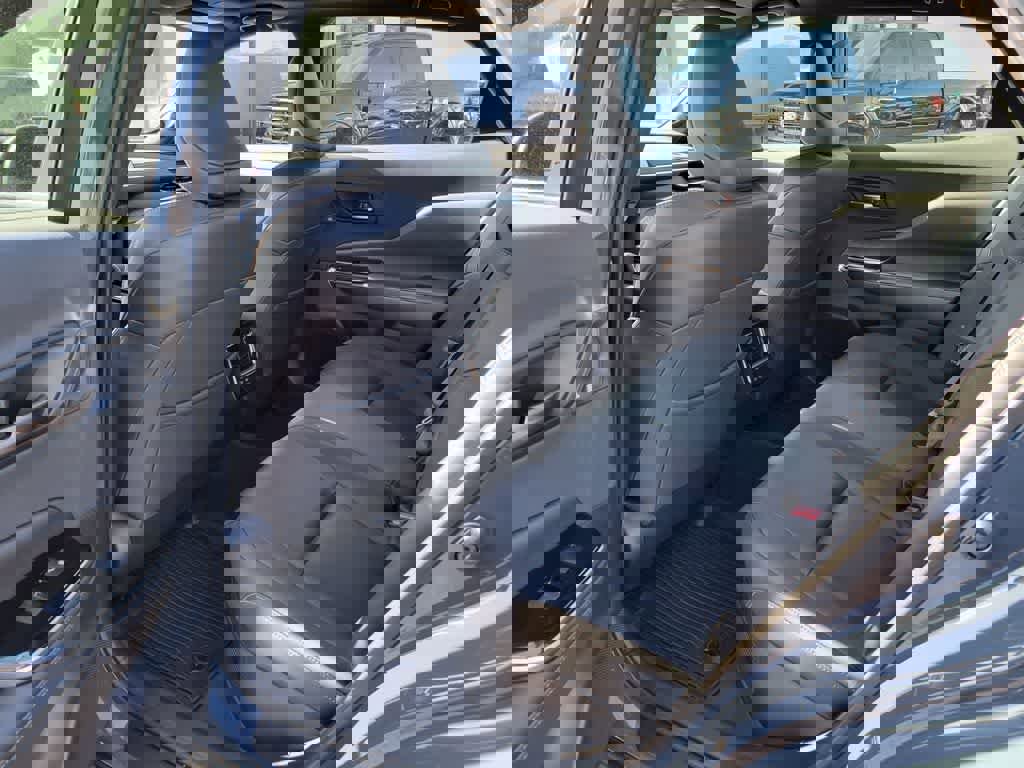 Used 2026 Toyota Crown AWD/4WD image 12