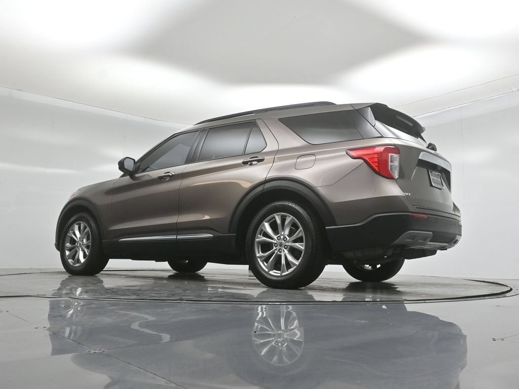 Certified 2021 Ford Explorer XLT w/ Equipment Group 202A RWD image 51