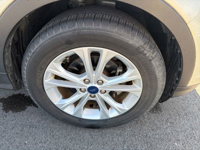 Certified 2018 Ford Escape SEL FWD image 4