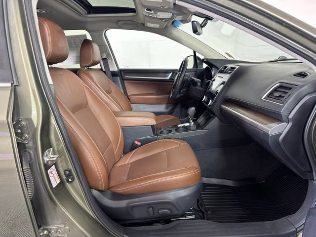 Used 2018 Subaru Outback 2.5i Touring AWD/4WD image 4