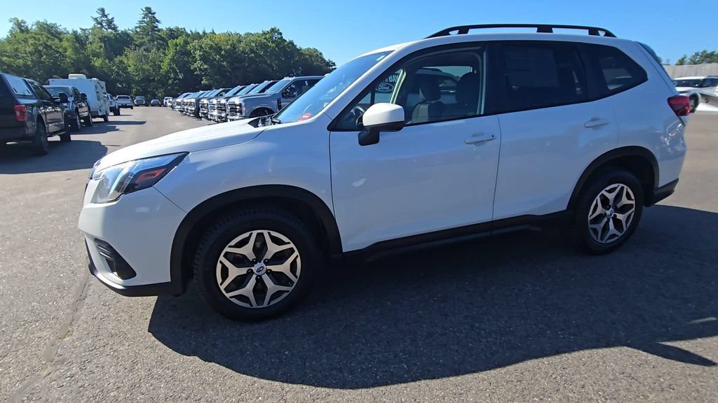 Used 2024 Subaru Forester Premium AWD/4WD image 16