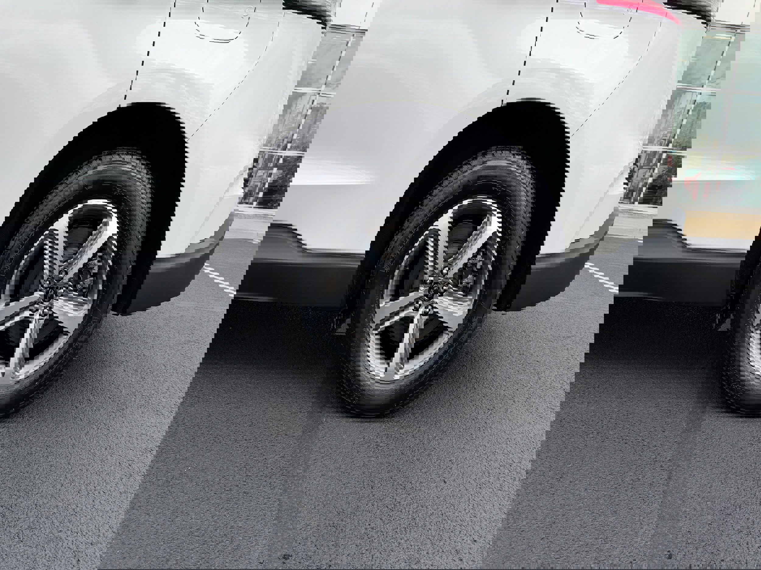 Certified 2024 Ford Edge SEL w/ Convenience Package image 10