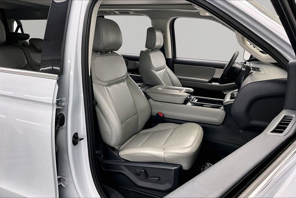 Certified 2025 Ford Expedition Max Active AWD/4WD image 7