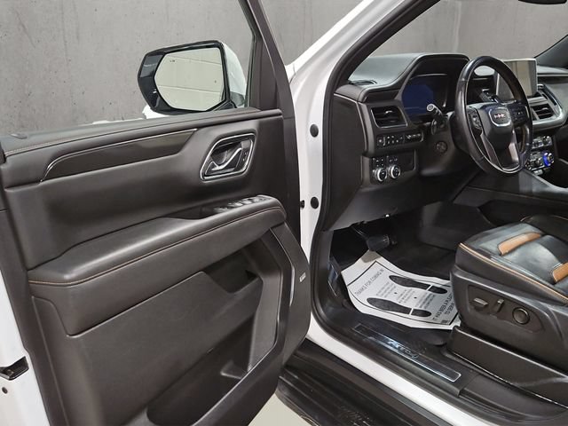 Used 2022 GMC Yukon AT4 w/ Technology Package AWD/4WD image 12