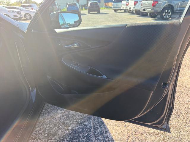 Used 2023 Chevrolet Malibu LT FWD image 39