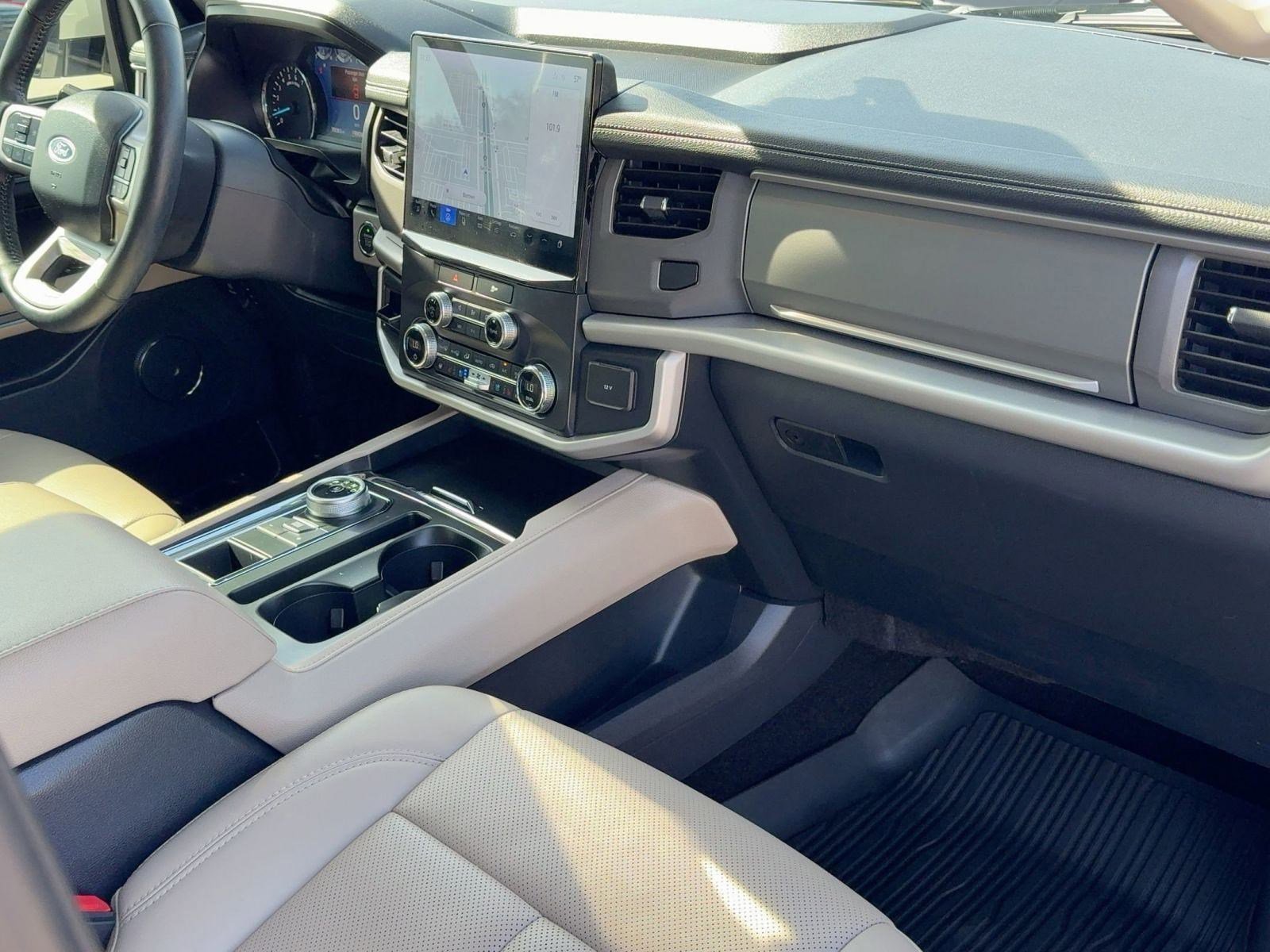 Certified 2022 Ford Expedition XLT image 29