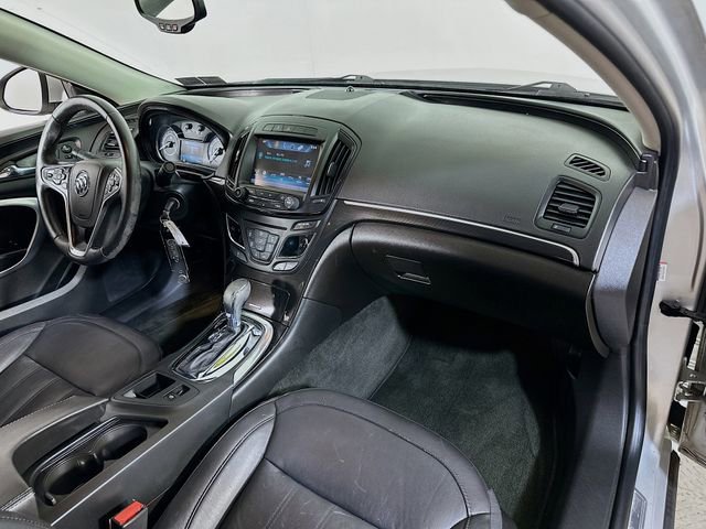 Used 2017 Buick Regal Sport Touring image 10