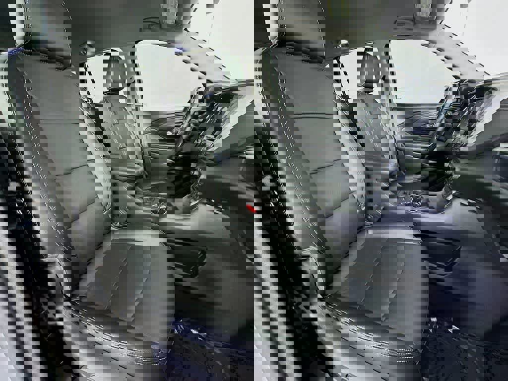 Used 2023 GMC Terrain SLT image 18