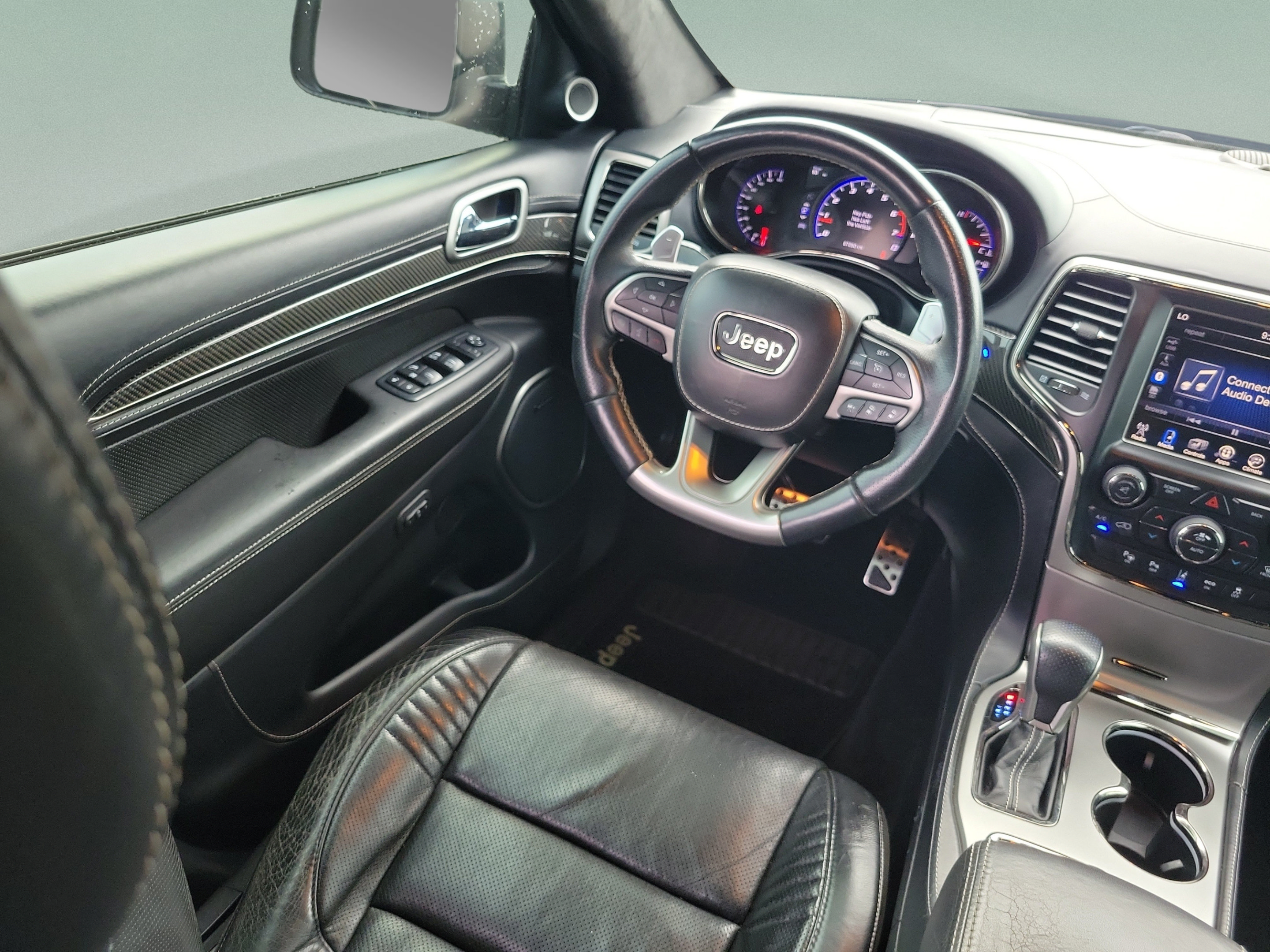 Used 2017 Jeep Grand Cherokee SRT AWD/4WD image 13