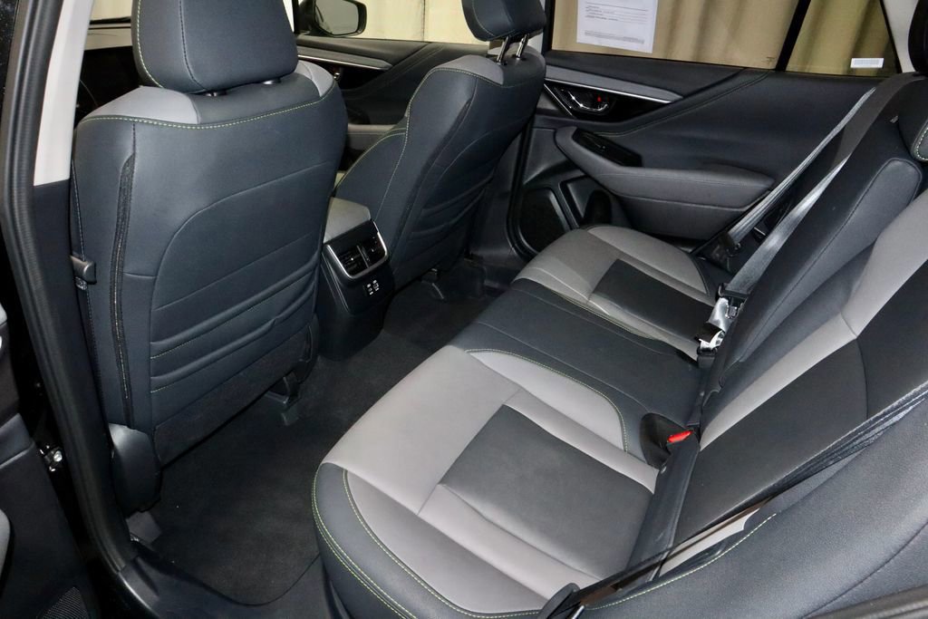 Used 2025 Subaru Outback Onyx Edition image 21