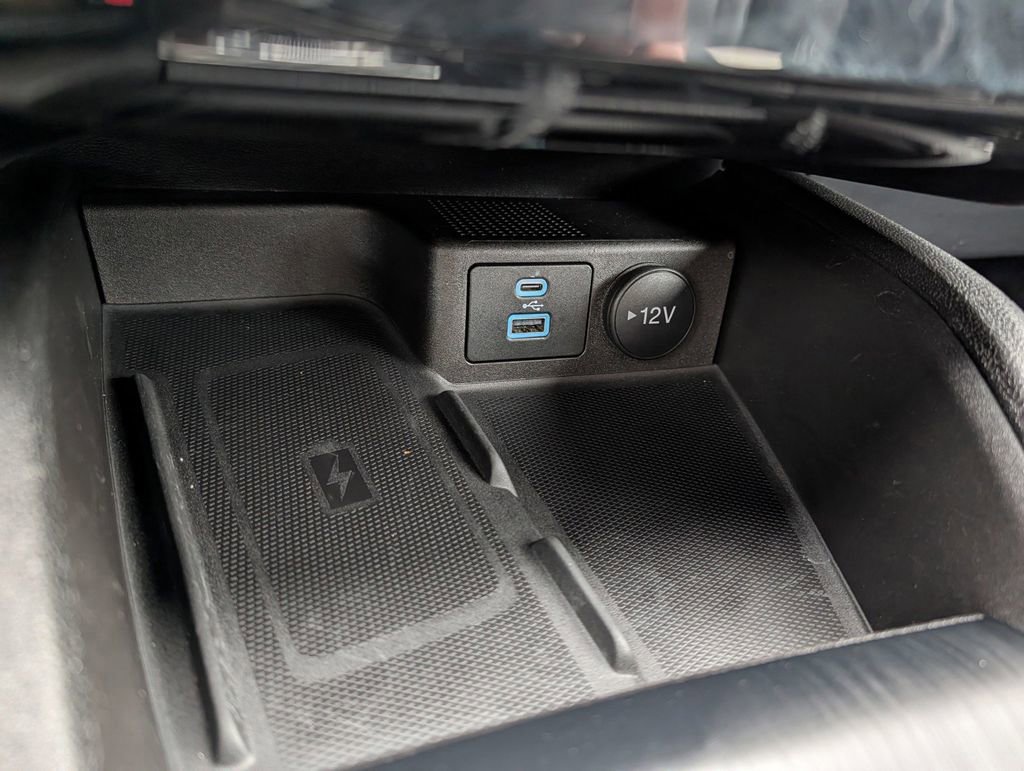 Certified 2023 Ford Escape Platinum w/ Premium Technology Package image 26