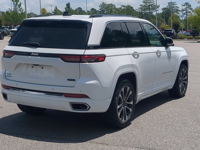 Used 2023 Jeep Grand Cherokee Overland w/ Adv Protech Group III AWD/4WD image 4