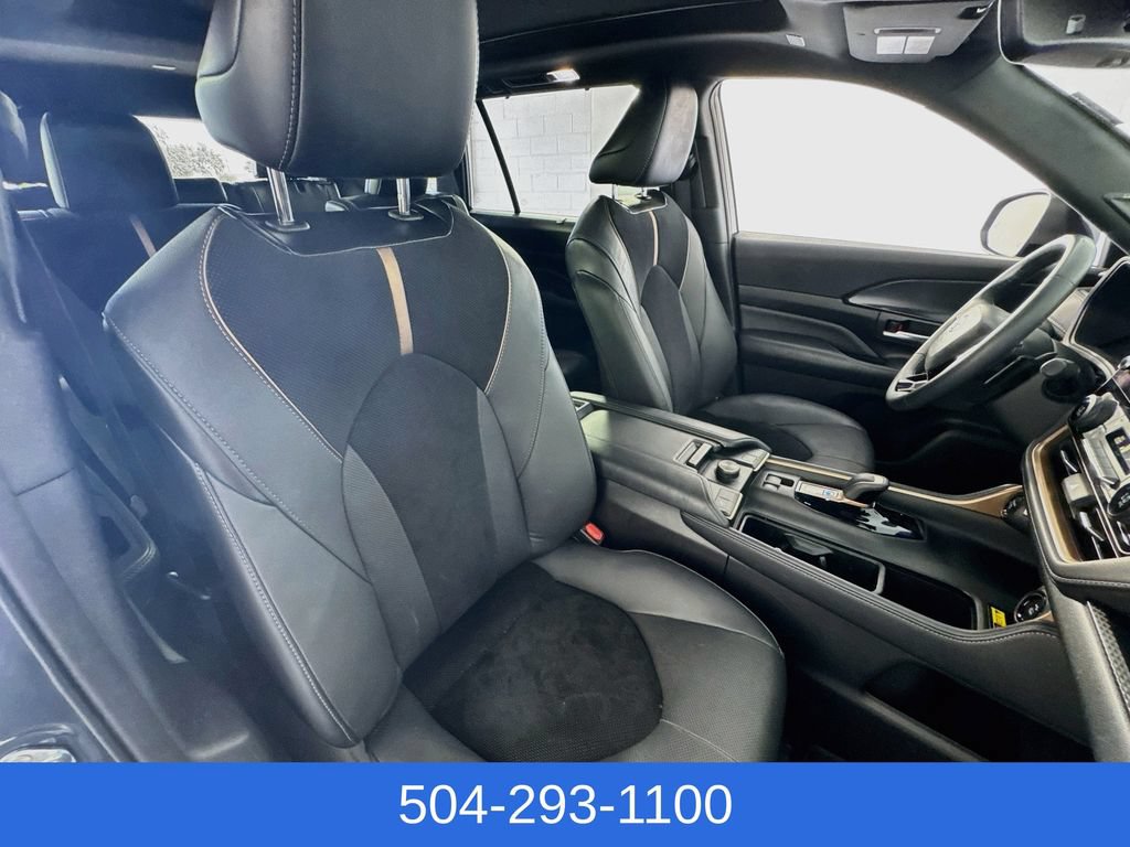 Used 2024 Toyota Grand Highlander AWD Hybrid image 32