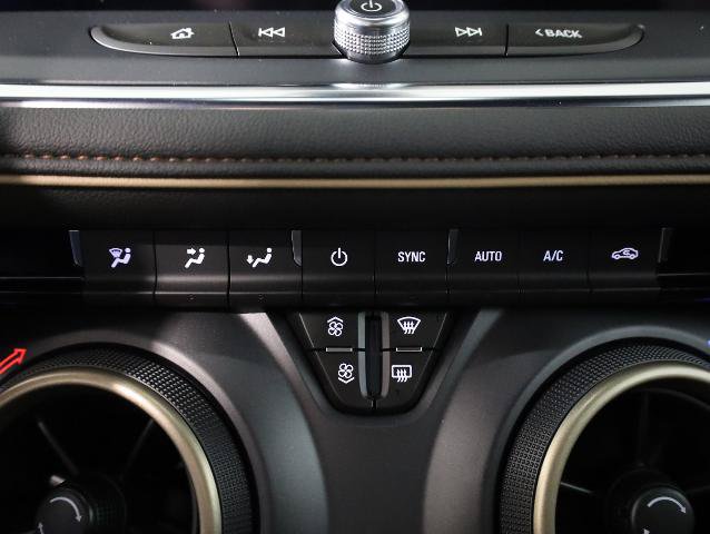 Used 2024 Chevrolet Blazer Premier w/ Driver Confidence II Package AWD/4WD image 18