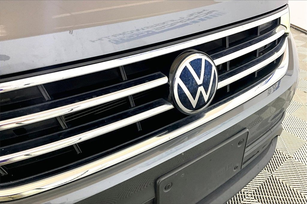 Used 2022 Volkswagen Tiguan SE image 24