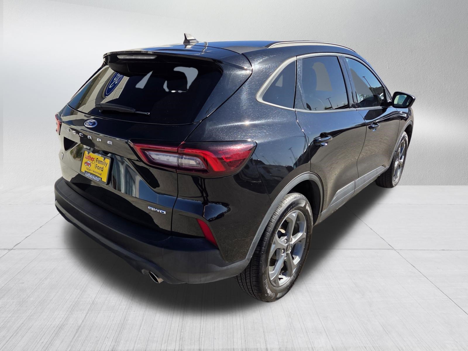 Certified 2025 Ford Escape ST-Line Select AWD/4WD image 7