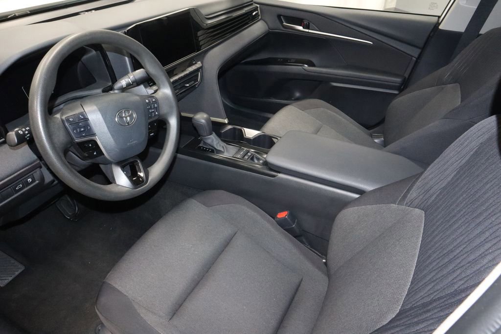 Used 2025 Toyota Camry LE FWD image 18