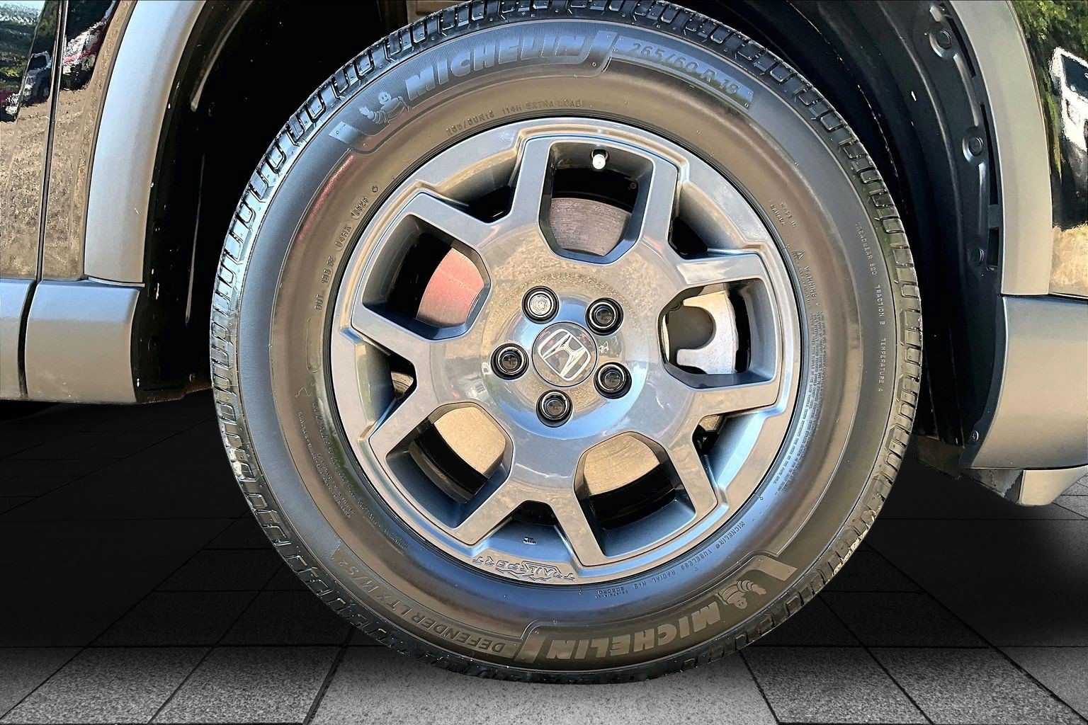 Used 2023 Honda Pilot TrailSport image 8