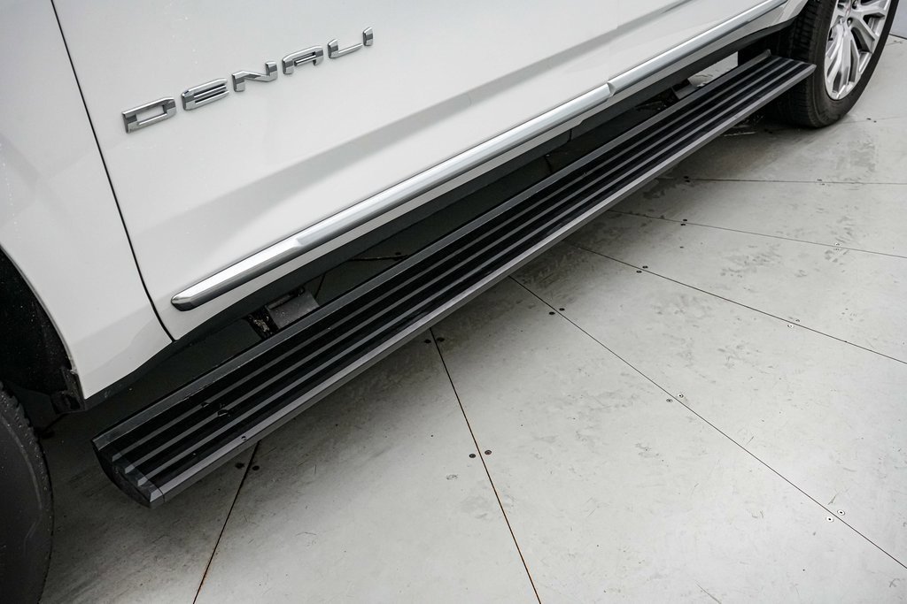 Used 2024 GMC Yukon XL Denali w/ Denali Reserve Package image 11