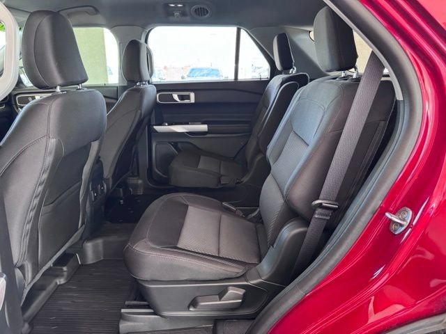Certified 2024 Ford Explorer XLT RWD image 12