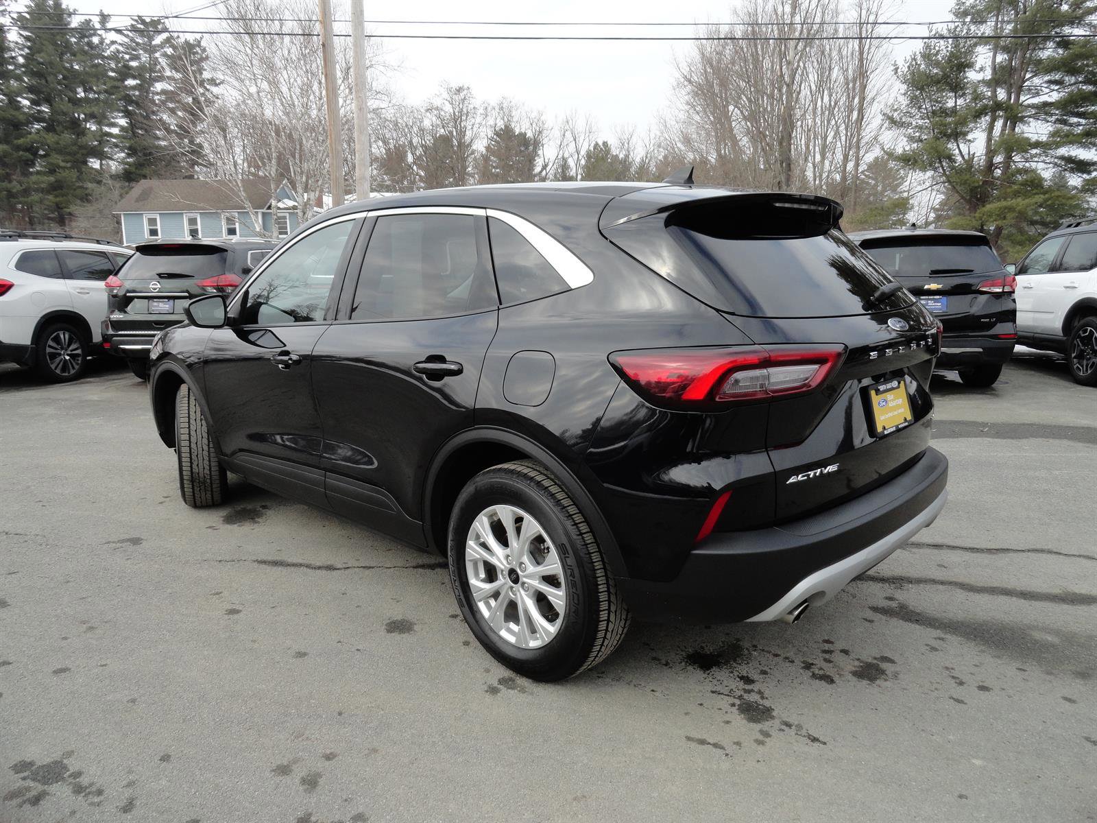 Certified 2024 Ford Escape Active AWD/4WD image 3
