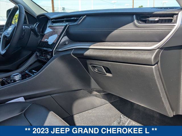 Used 2023 Jeep Grand Cherokee L Limited RWD image 22