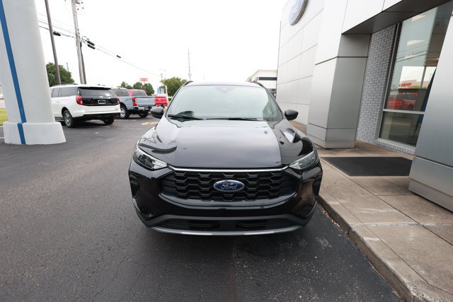 Certified 2025 Ford Escape ST-Line FWD image 2