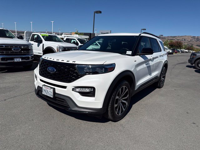 Certified 2024 Ford Explorer ST-Line w/ Class IV Trailer Tow Package AWD/4WD image 2