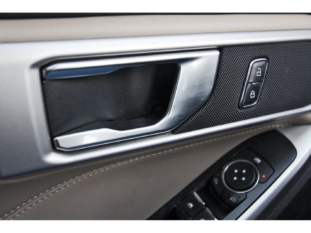 Certified 2022 Ford Explorer XLT RWD image 21