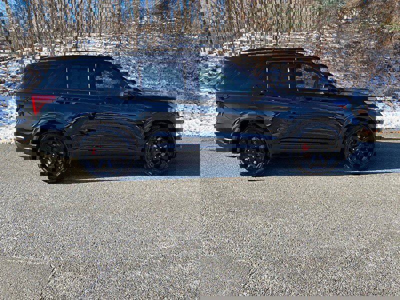 Certified 2020 Ford Explorer ST w/ ST Street Pack image 5